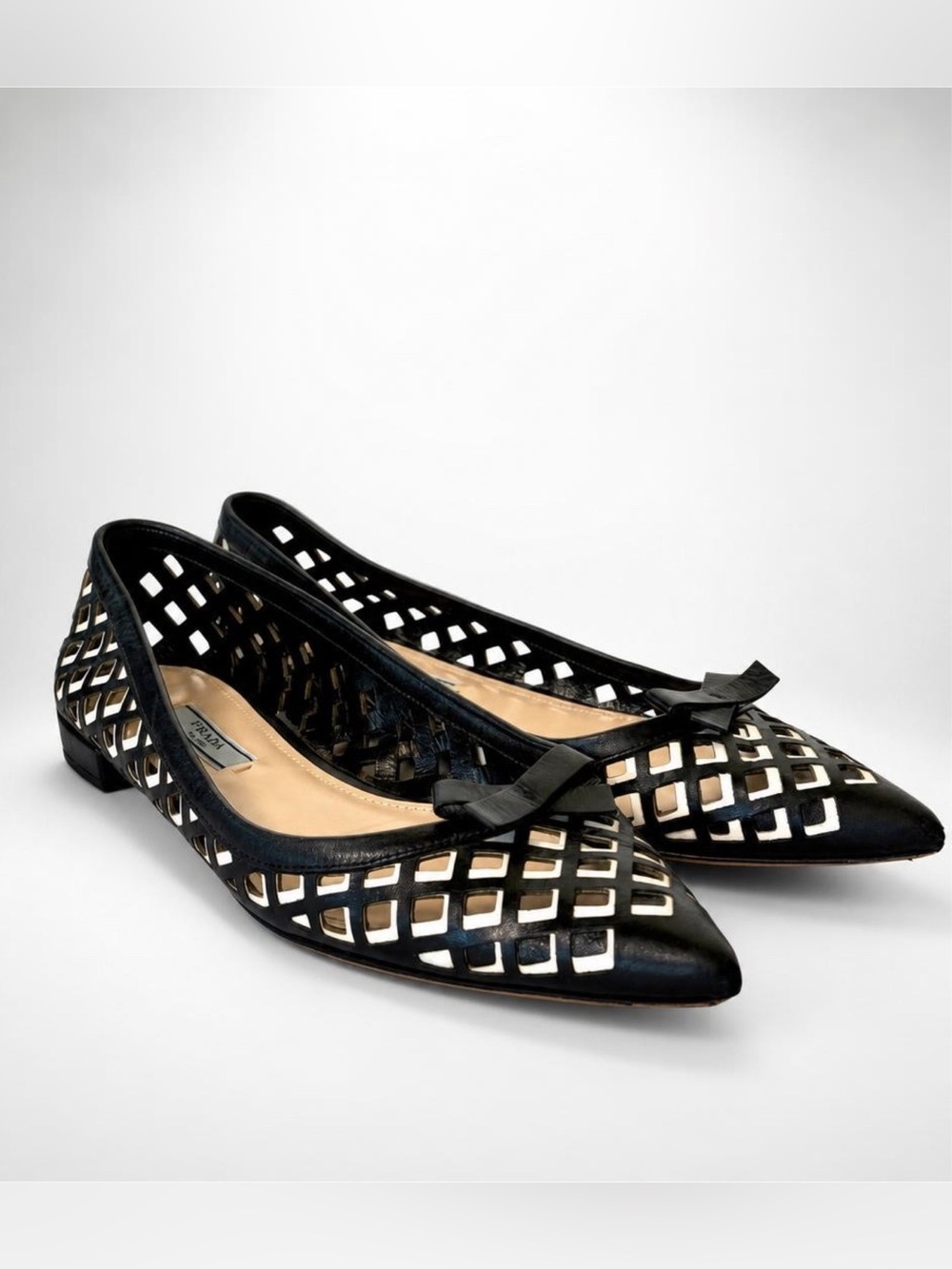 Prada Leather Lattice Cutout Flats, Bow Detail, pointed toe, black/white,38, EUC